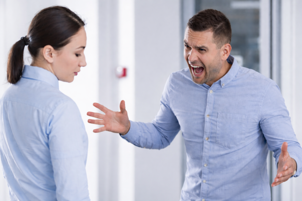 Wanneer dominant leiderschap een domino-effect veroorzaakt in organisaties.